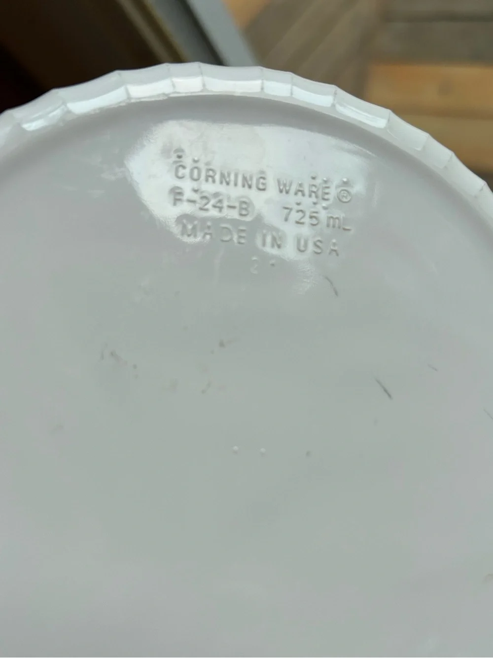 Corningware #F-24-B White Fluted French White Collection 24oz Casserole Round